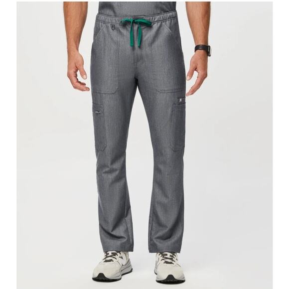 Figs Cairo Cargo Scrub Pants in Graphite Men's Size Large - Picture 1 of 7